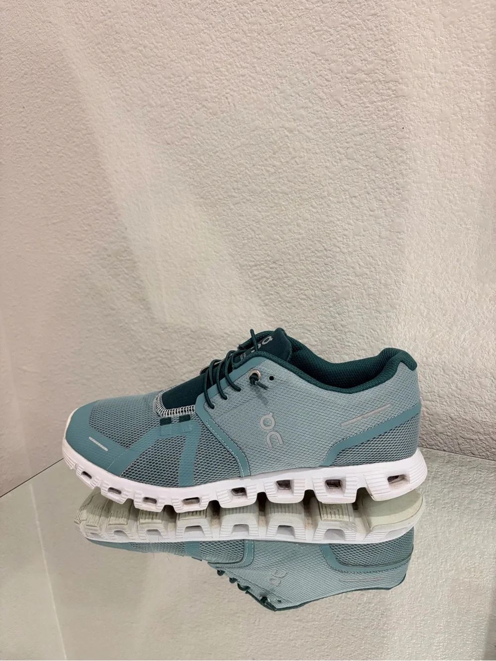On Running Teal and Dark Teal Men's Athletic Shoes size 8.5
